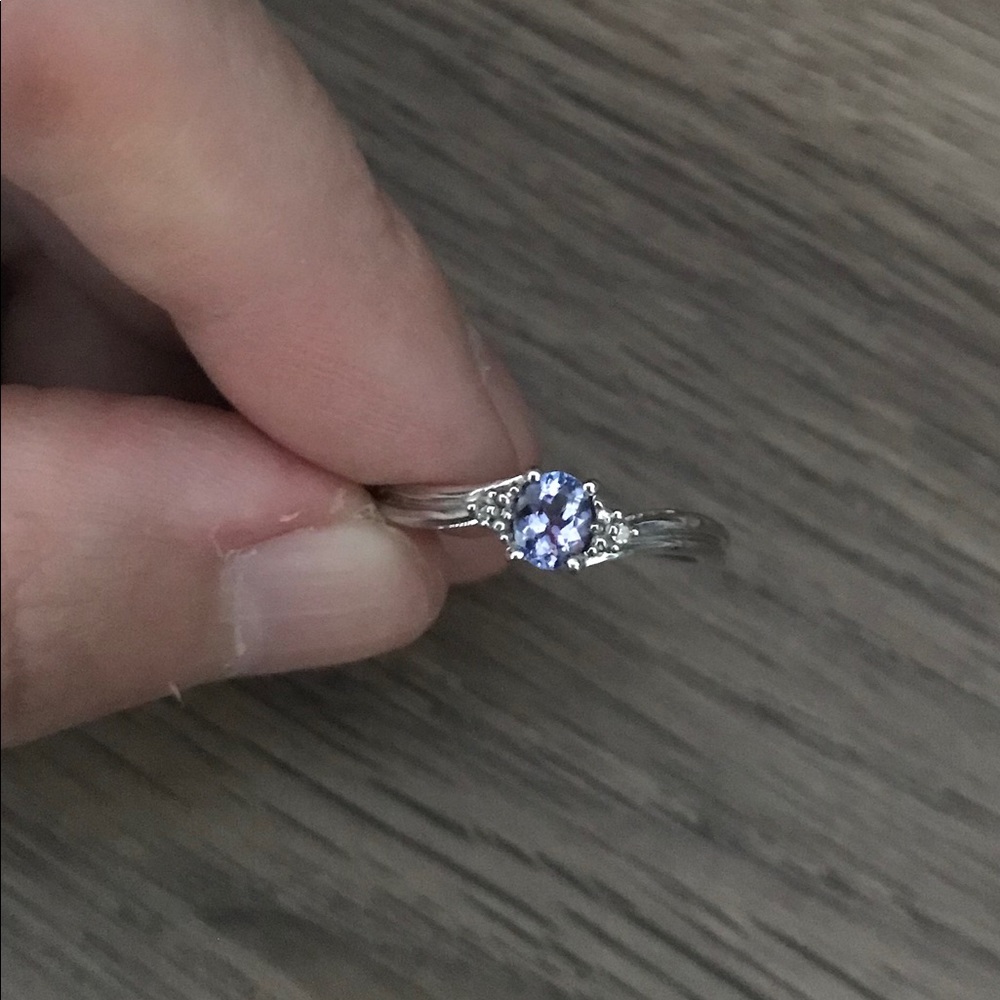 10K White gold Tanzanite ring with diamonds, sz 7 - Picture 5 of 5